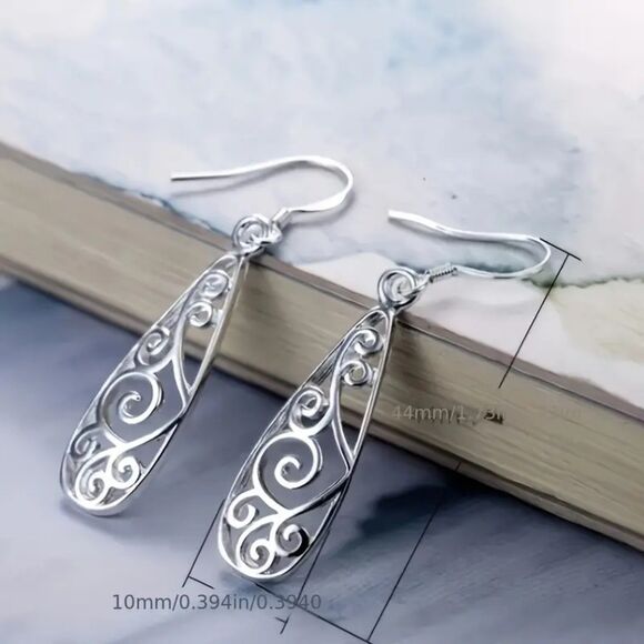 925 Silver Plated Leaf Drop Earrings Lightweight Dangle Filligree Long Teardrop - Picture 4 of 7